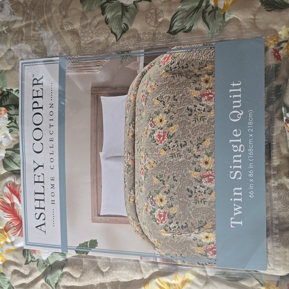 Ashley Cooper Twin Single Quilt